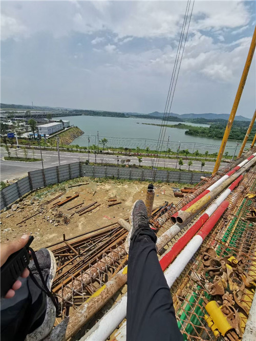 作業(yè)中發(fā)生設(shè)備損壞或人員意外，責任怎么劃分？