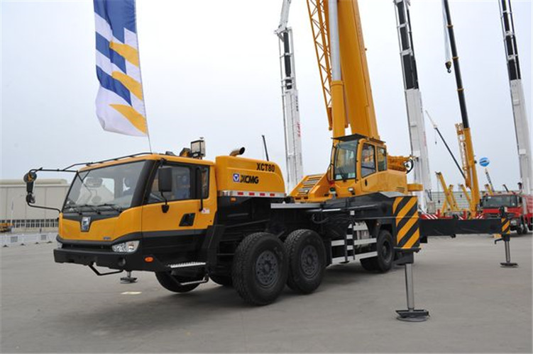 預約吊車后，多久能上門服務？24 小時應急響應嗎？